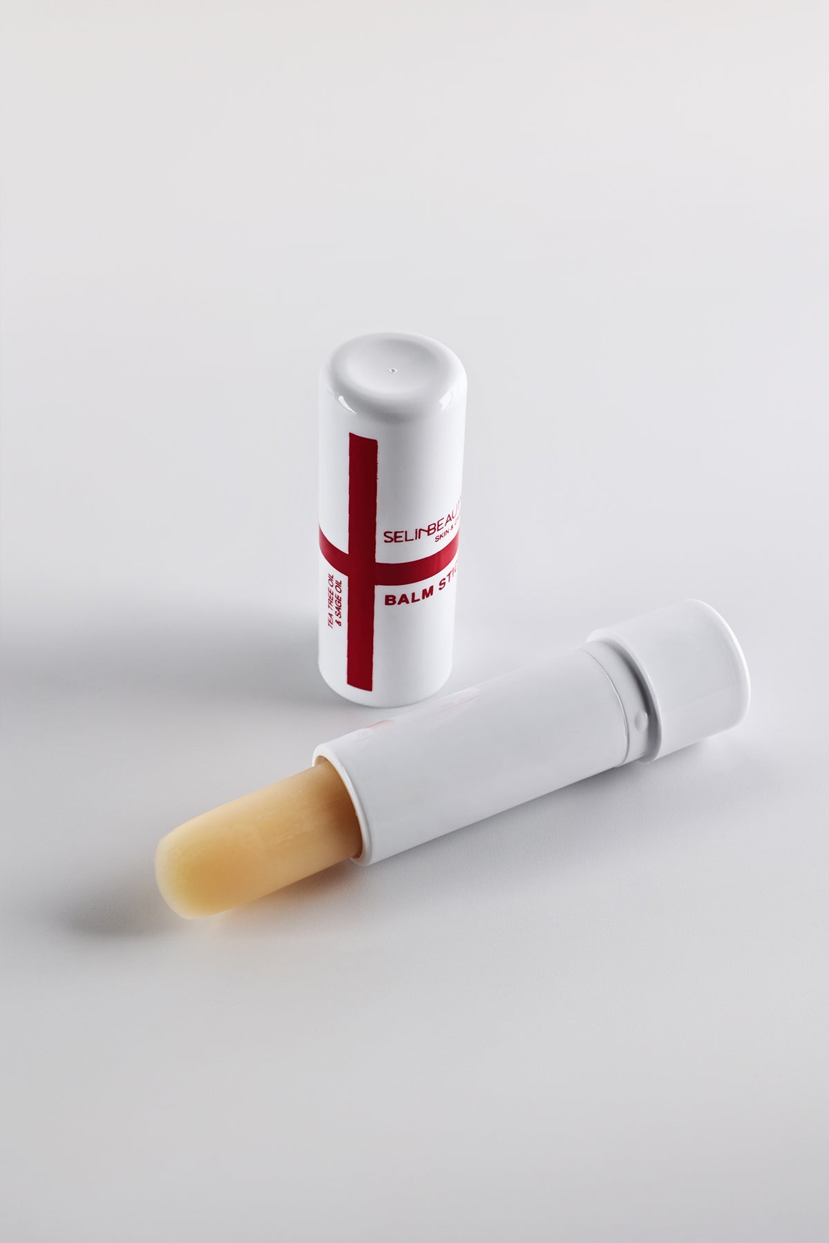 Skin&Care Çay Ağacı & Adaçayı Yağlı Lip Balm